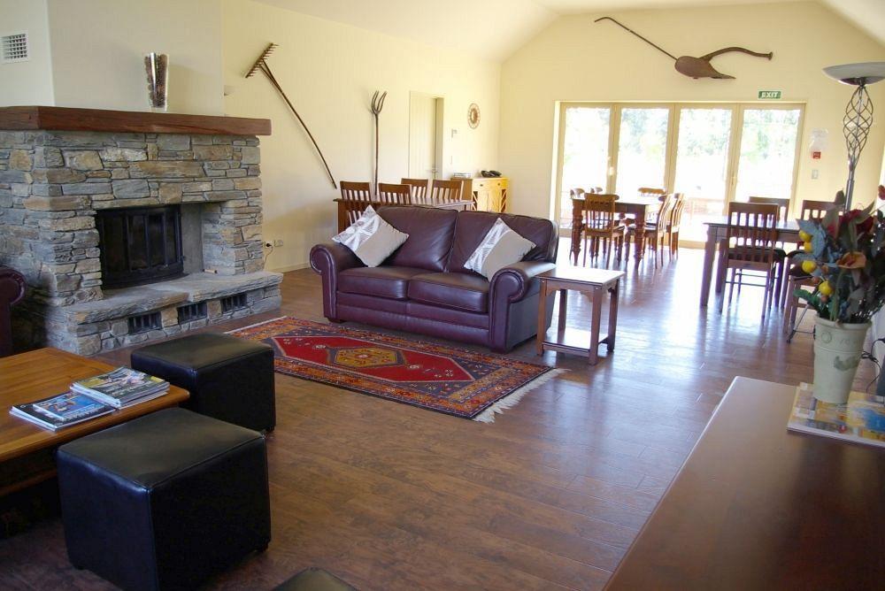 Maple Lodge Luxury Bed & Breakfast Albert Town Kültér fotó