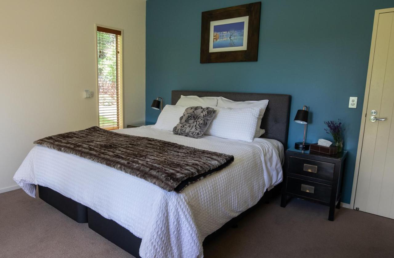 Maple Lodge Luxury Bed & Breakfast Albert Town Kültér fotó